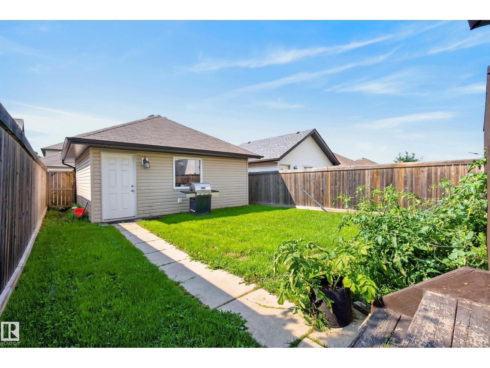 3003 20 Av Nw Property Photo 40