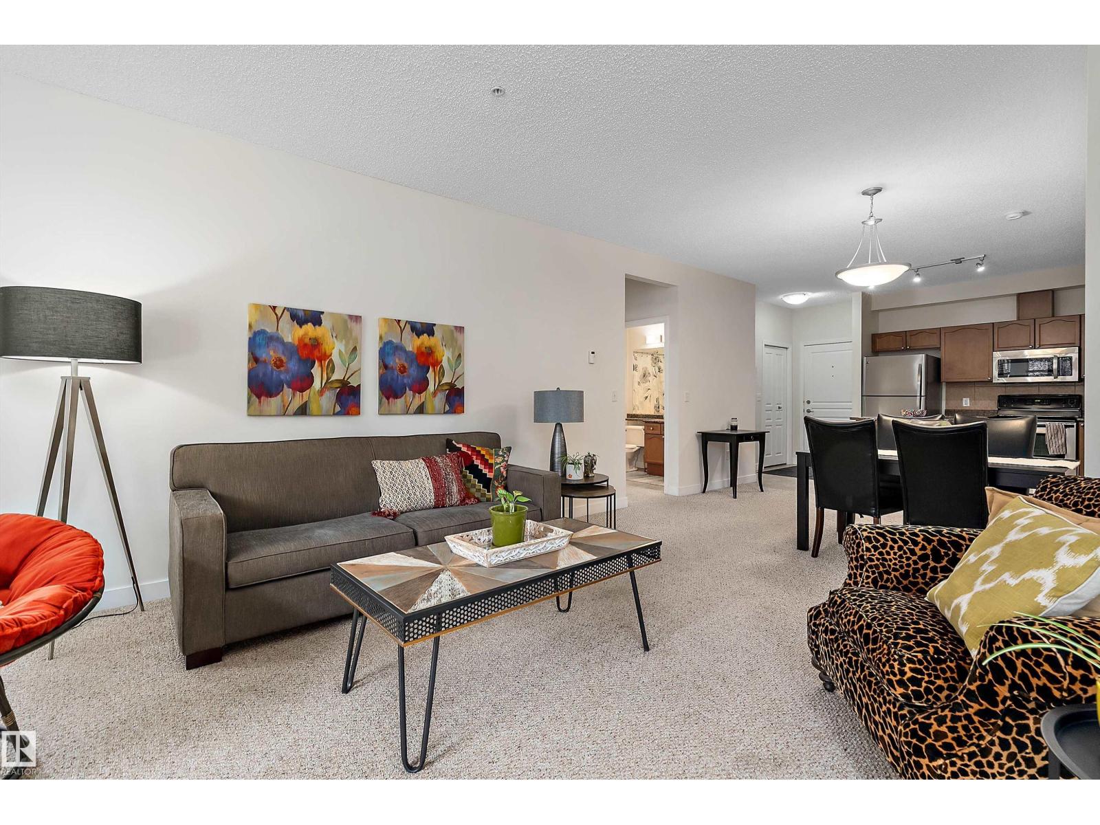 #203 8931 156 St Nw Property Photo 2