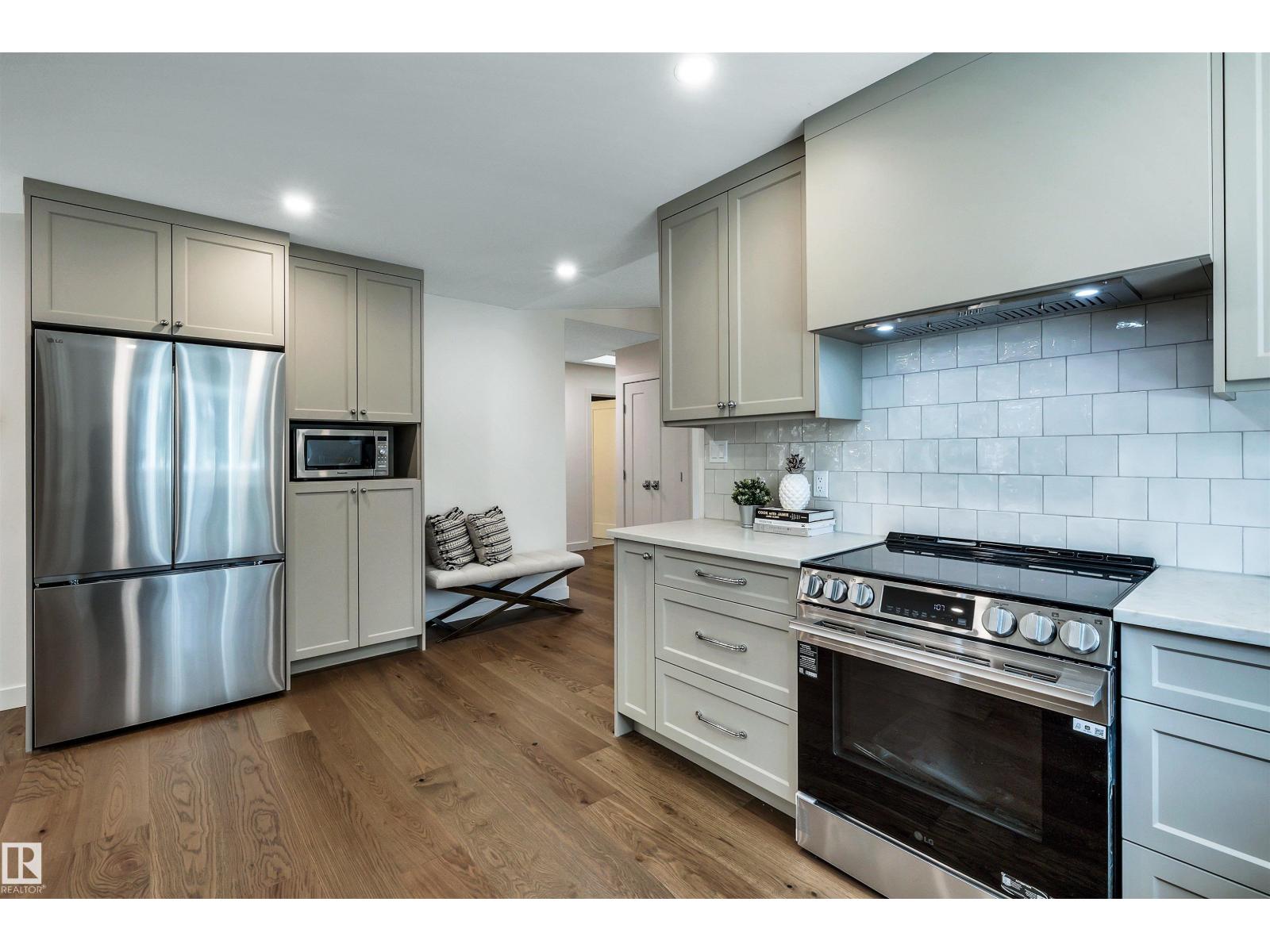 12 A Invermere Pl Property Photo 15