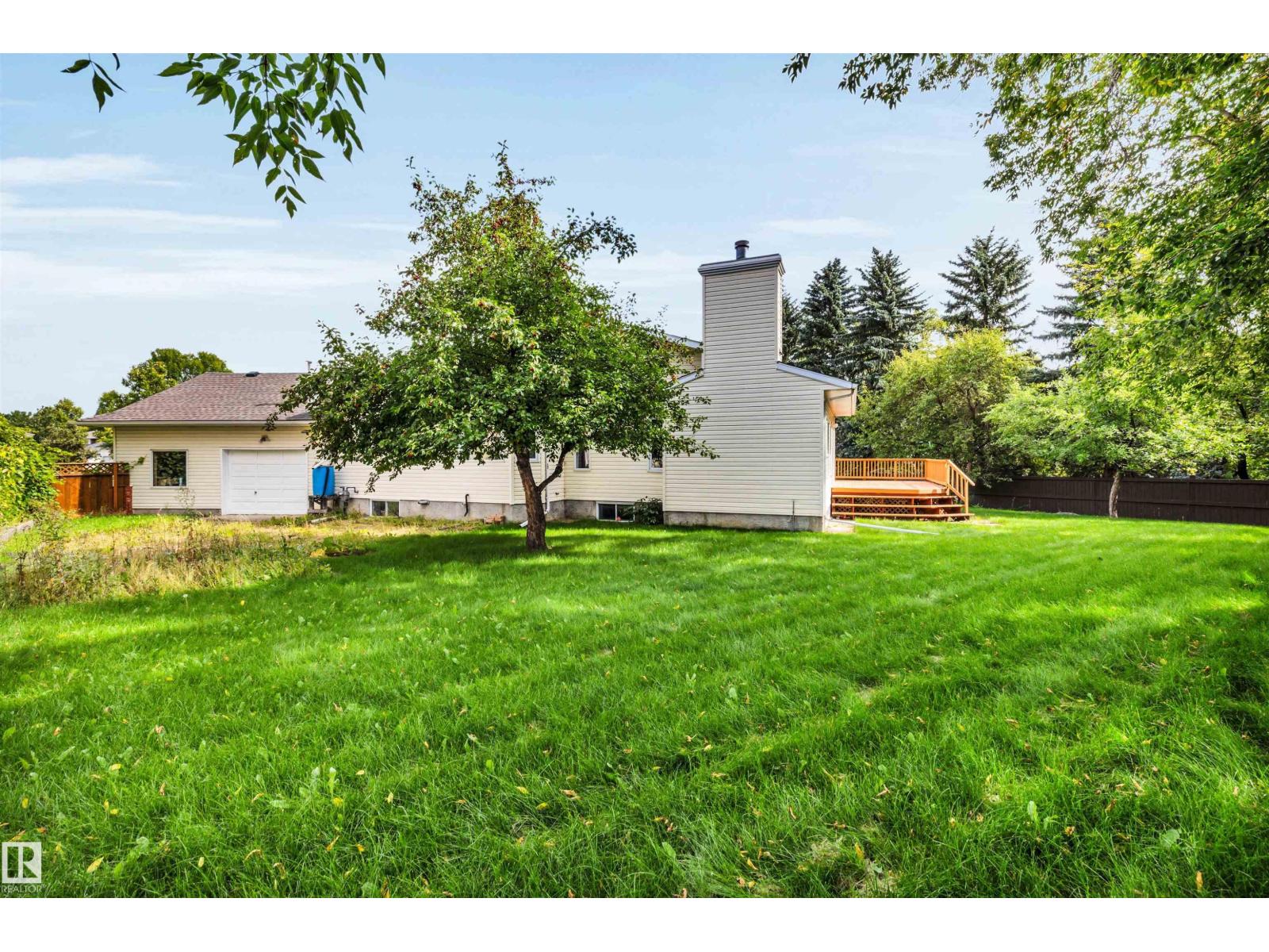 12 A Invermere Pl Property Photo 43