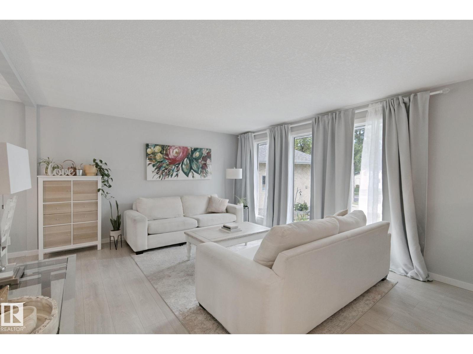 5 Labelle Cr Property Photo 5