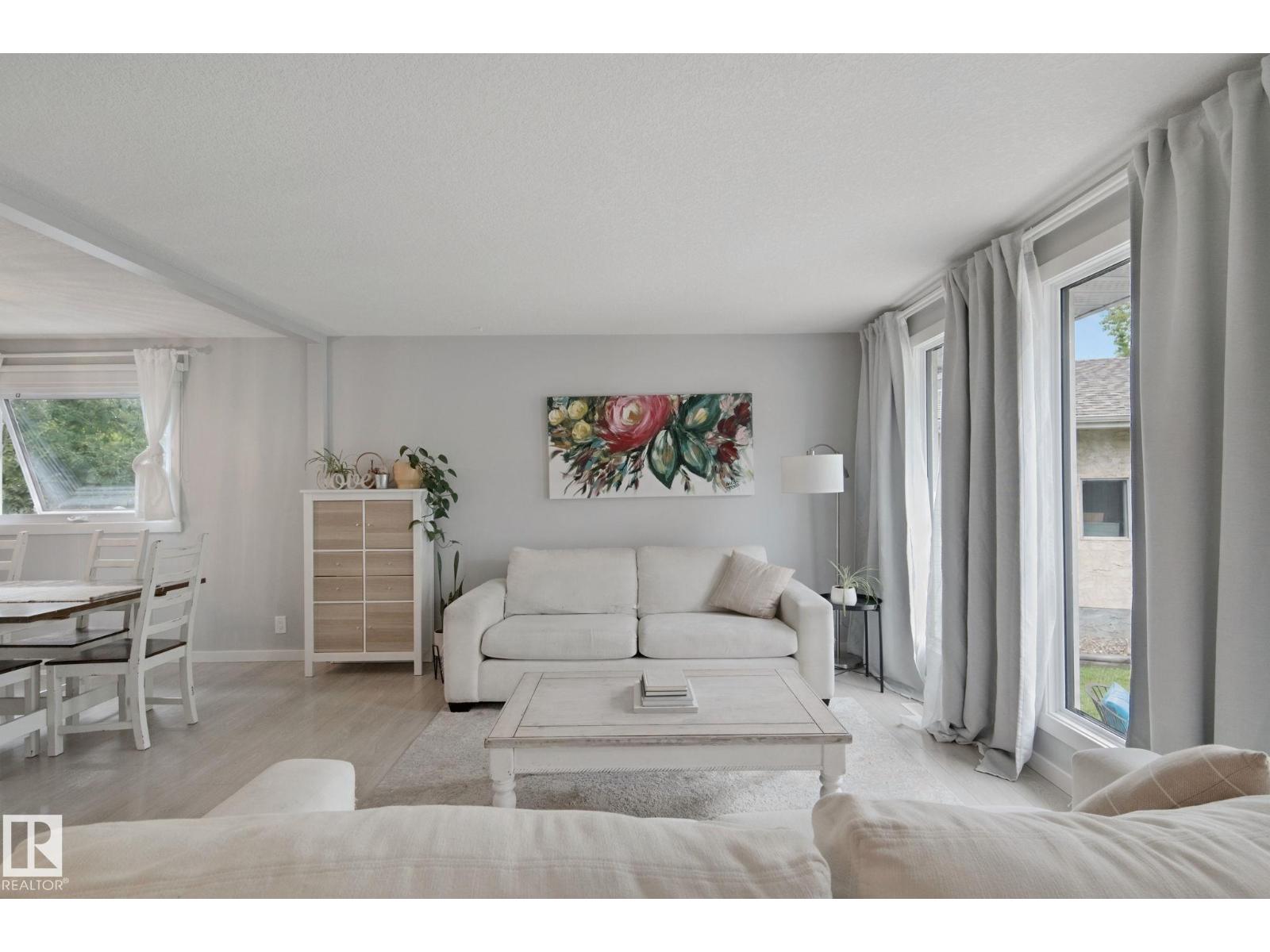 5 Labelle Cr Property Photo 6