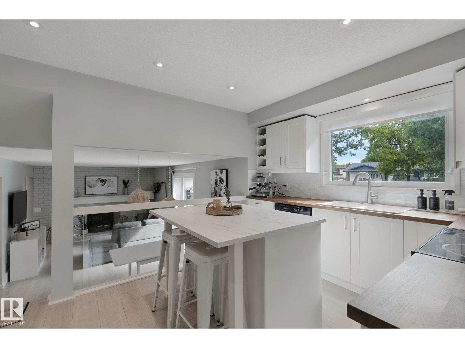 5 Labelle Cr Property Photo 15