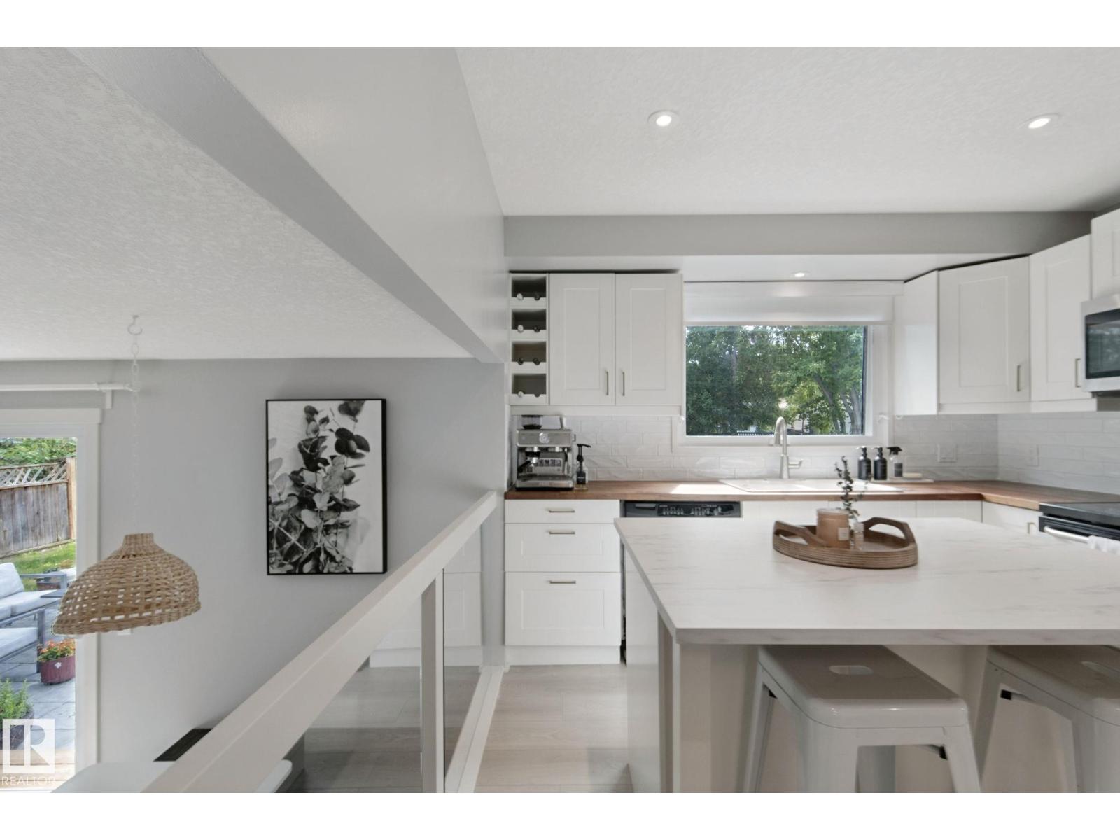 5 Labelle Cr Property Photo 17