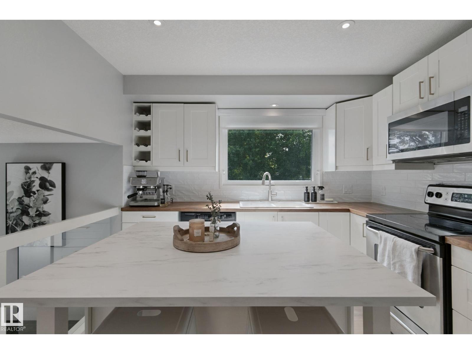 5 Labelle Cr Property Photo 19