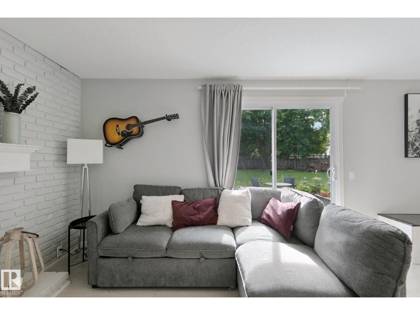 5 Labelle Cr Property Photo 26