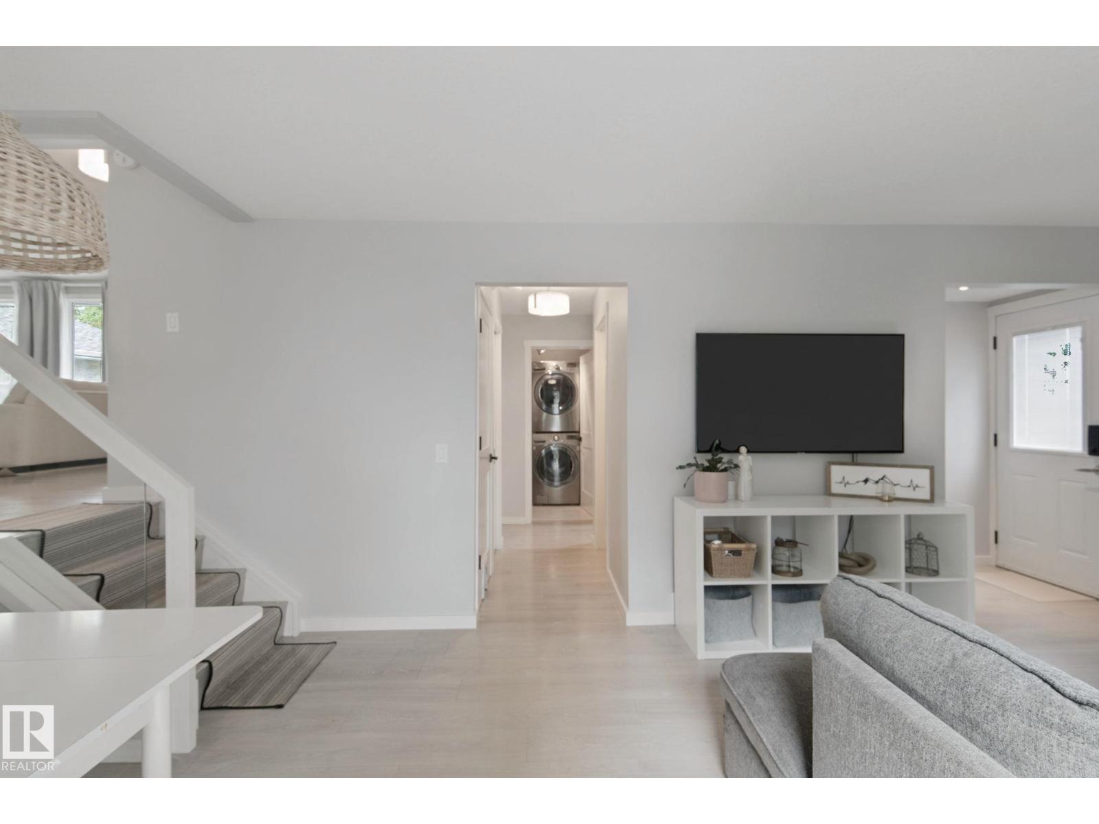 5 Labelle Cr Property Photo 32