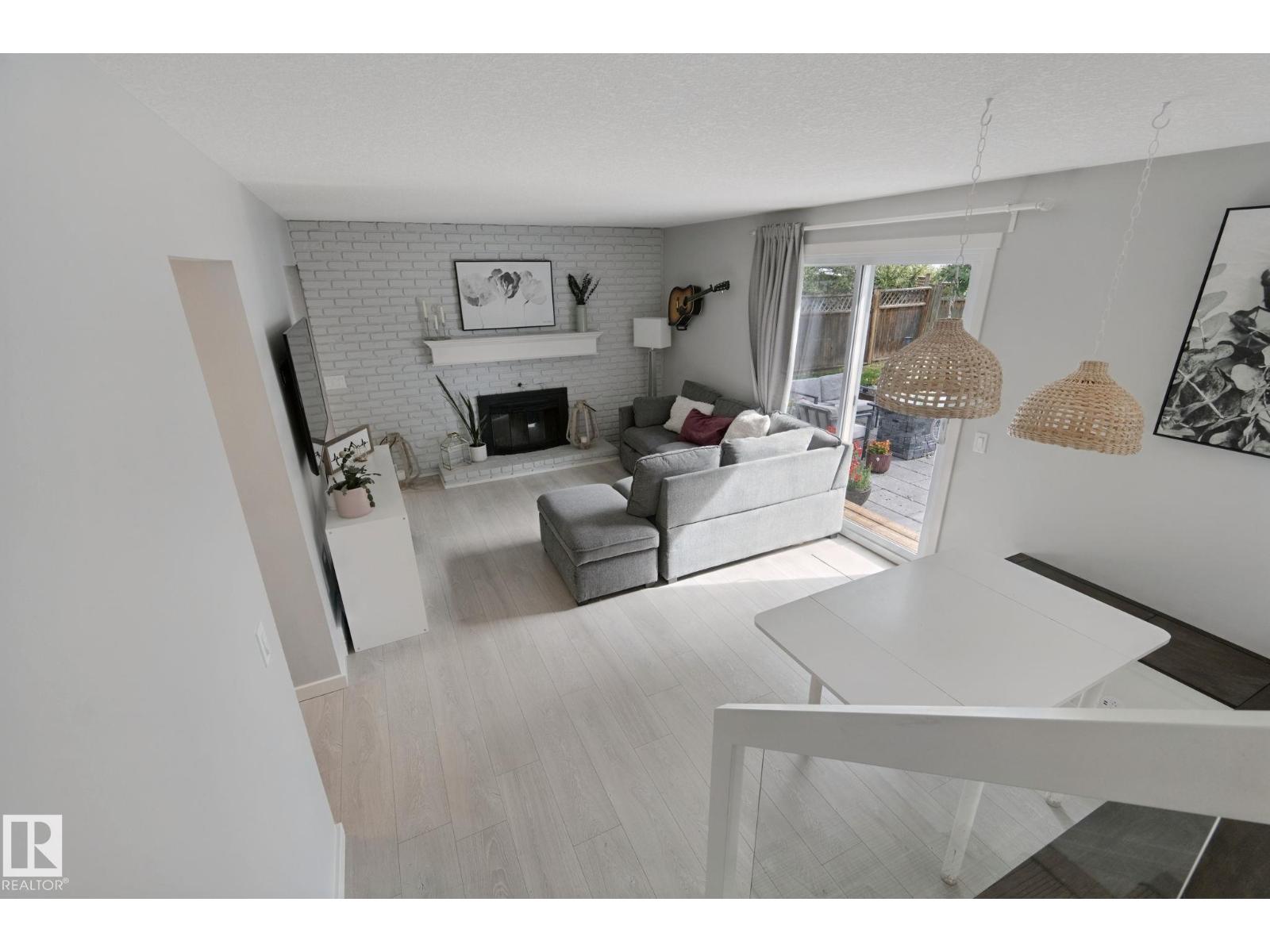 5 Labelle Cr Property Photo 34