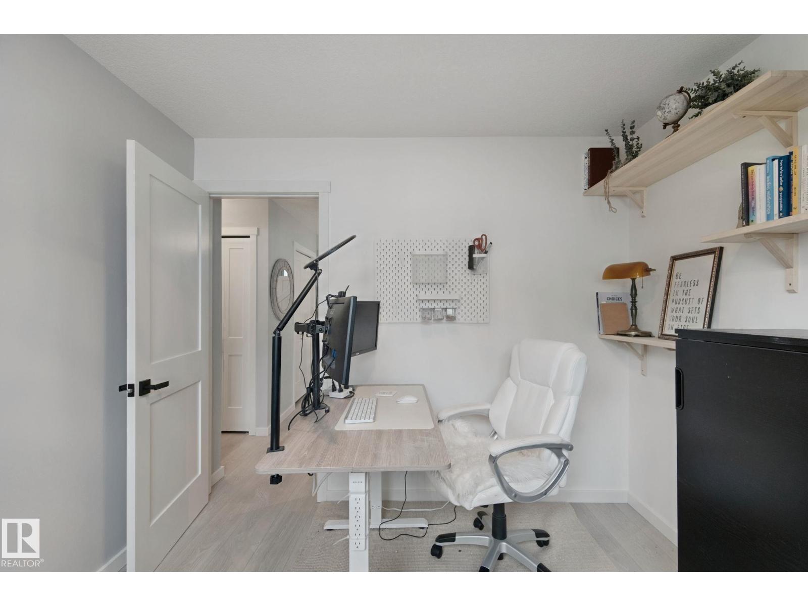 5 Labelle Cr Property Photo 39