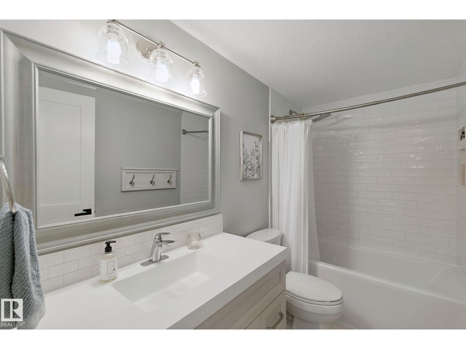 5 Labelle Cr Property Photo 47