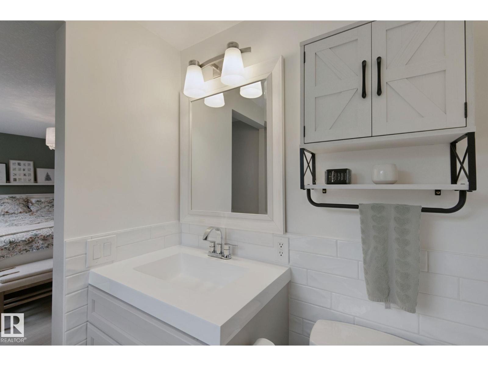 5 Labelle Cr Property Photo 52
