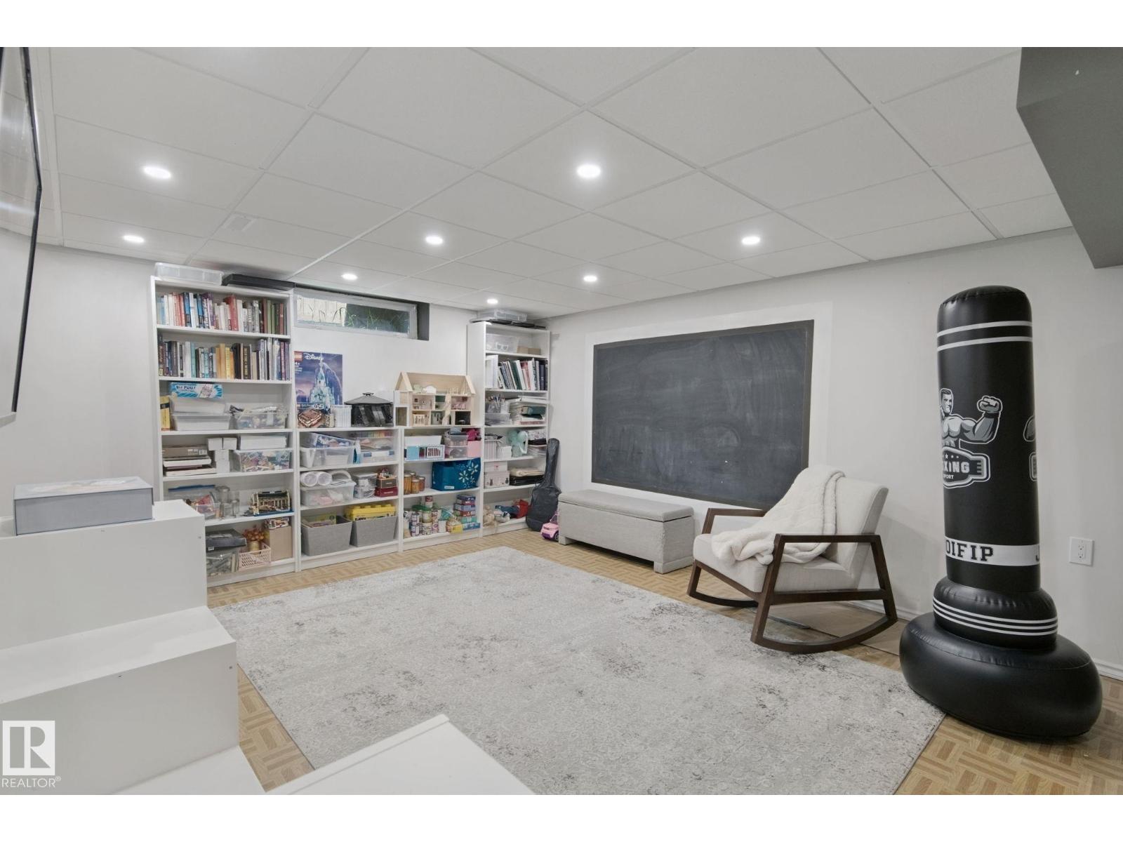 5 Labelle Cr Property Photo 55