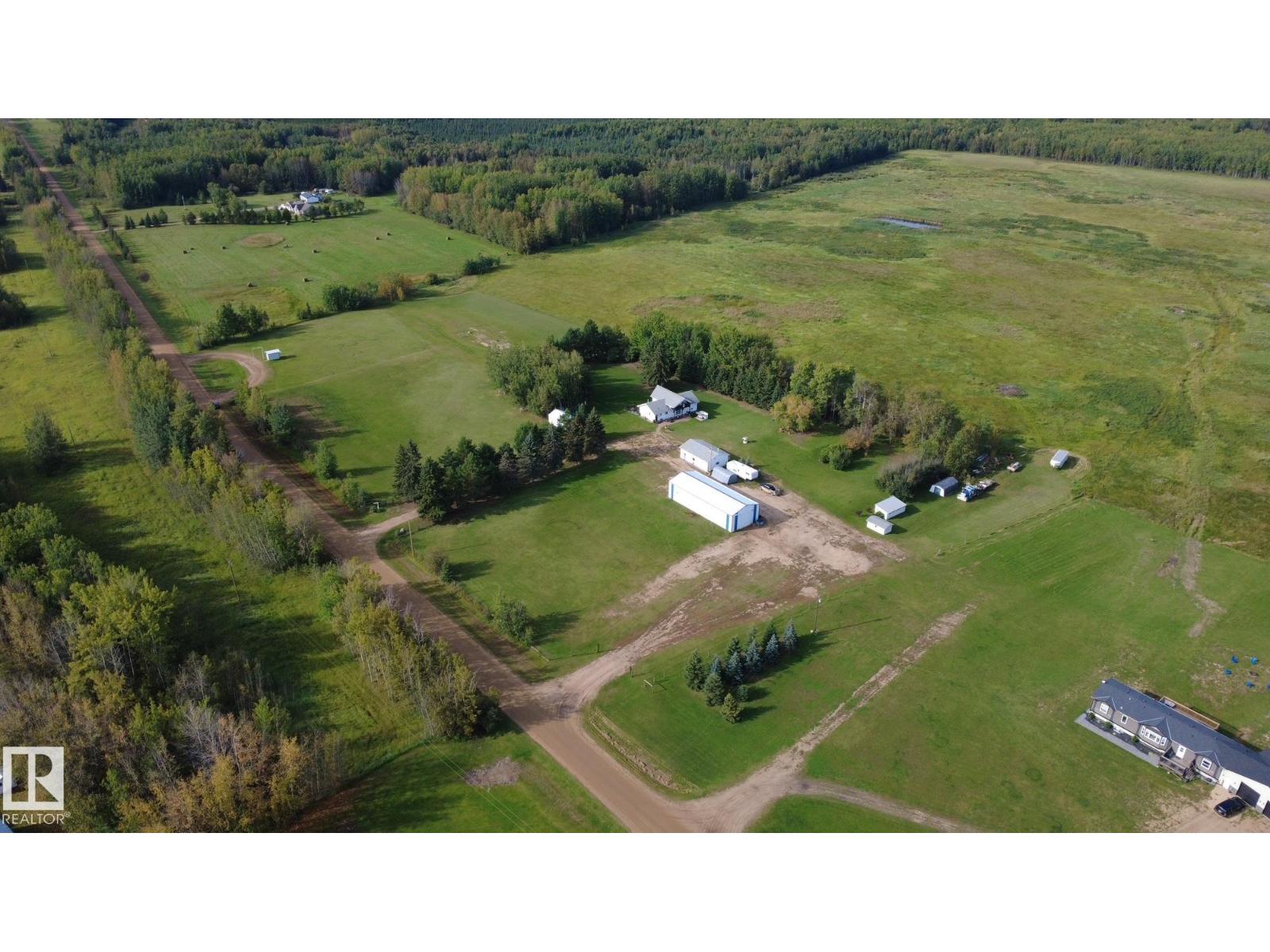 661060 Range Road 210a Photo de la propriété 1