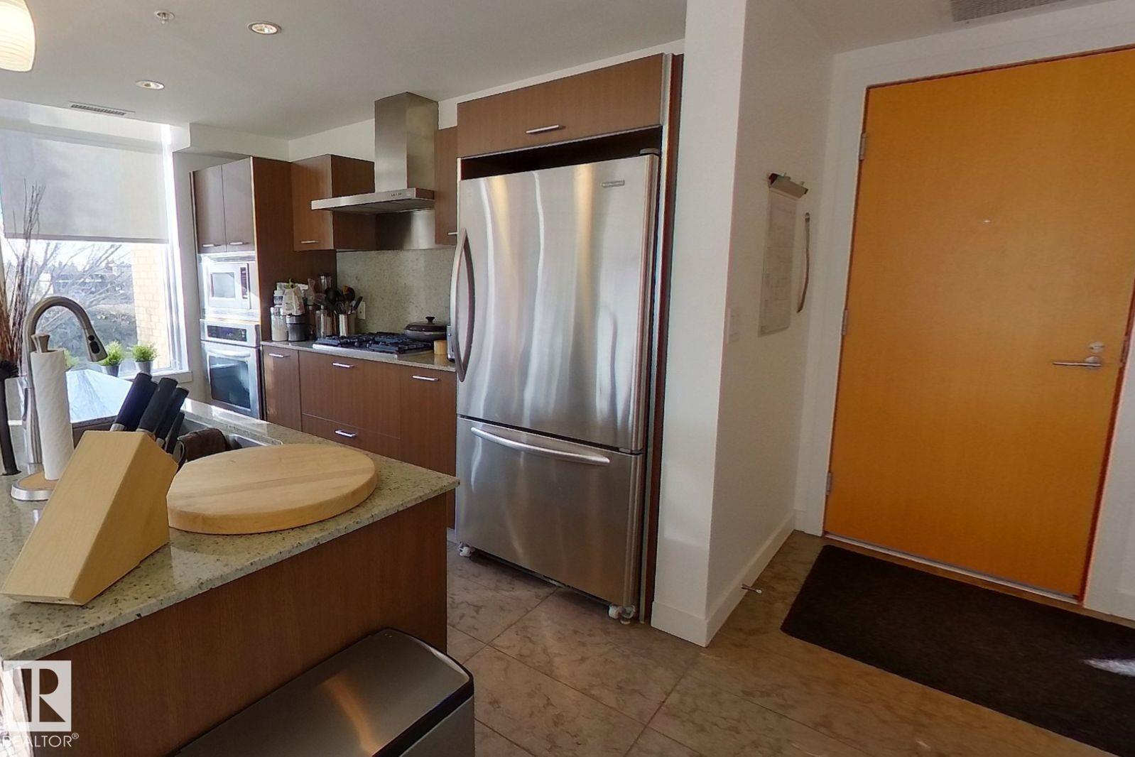 #213 2510 109 St Nw Property Photo 4