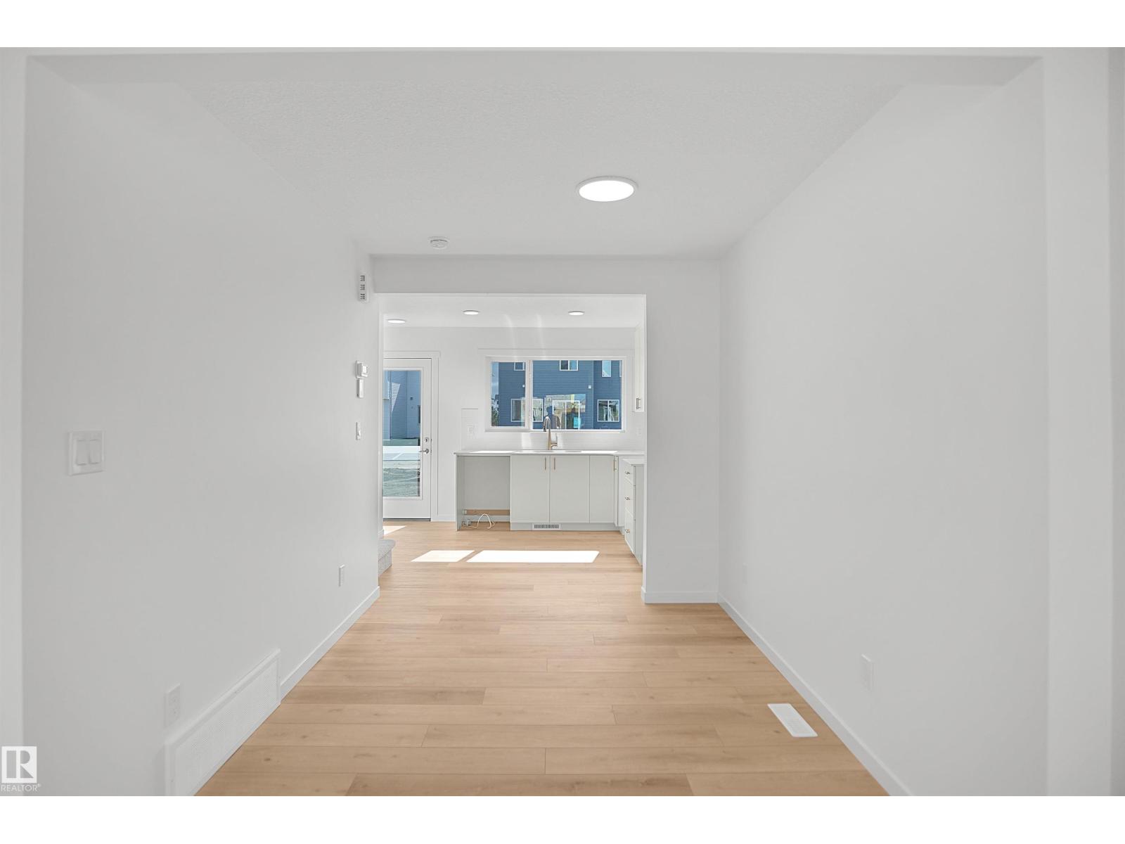 505 177 Av Ne Property Photo 6