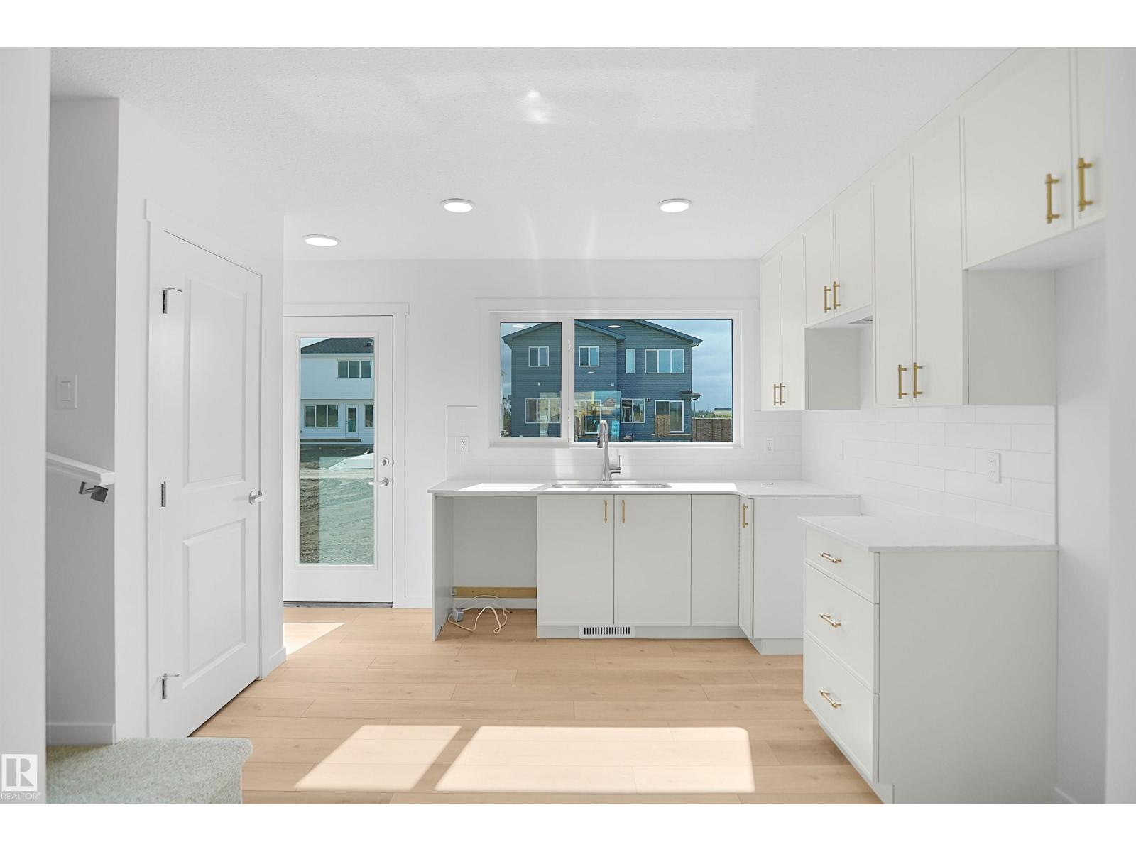 505 177 Av Ne Property Photo 8