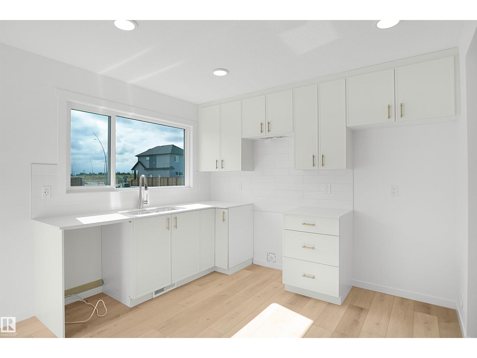 505 177 Av Ne Property Photo 9