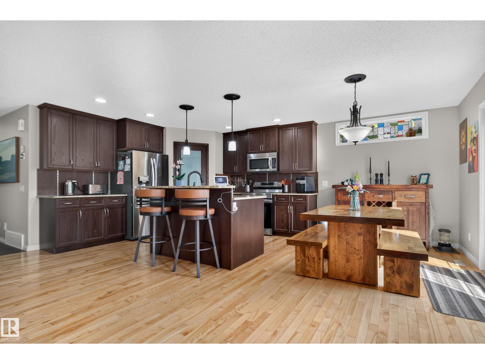 20853 92a Av Nw Property Photo 10