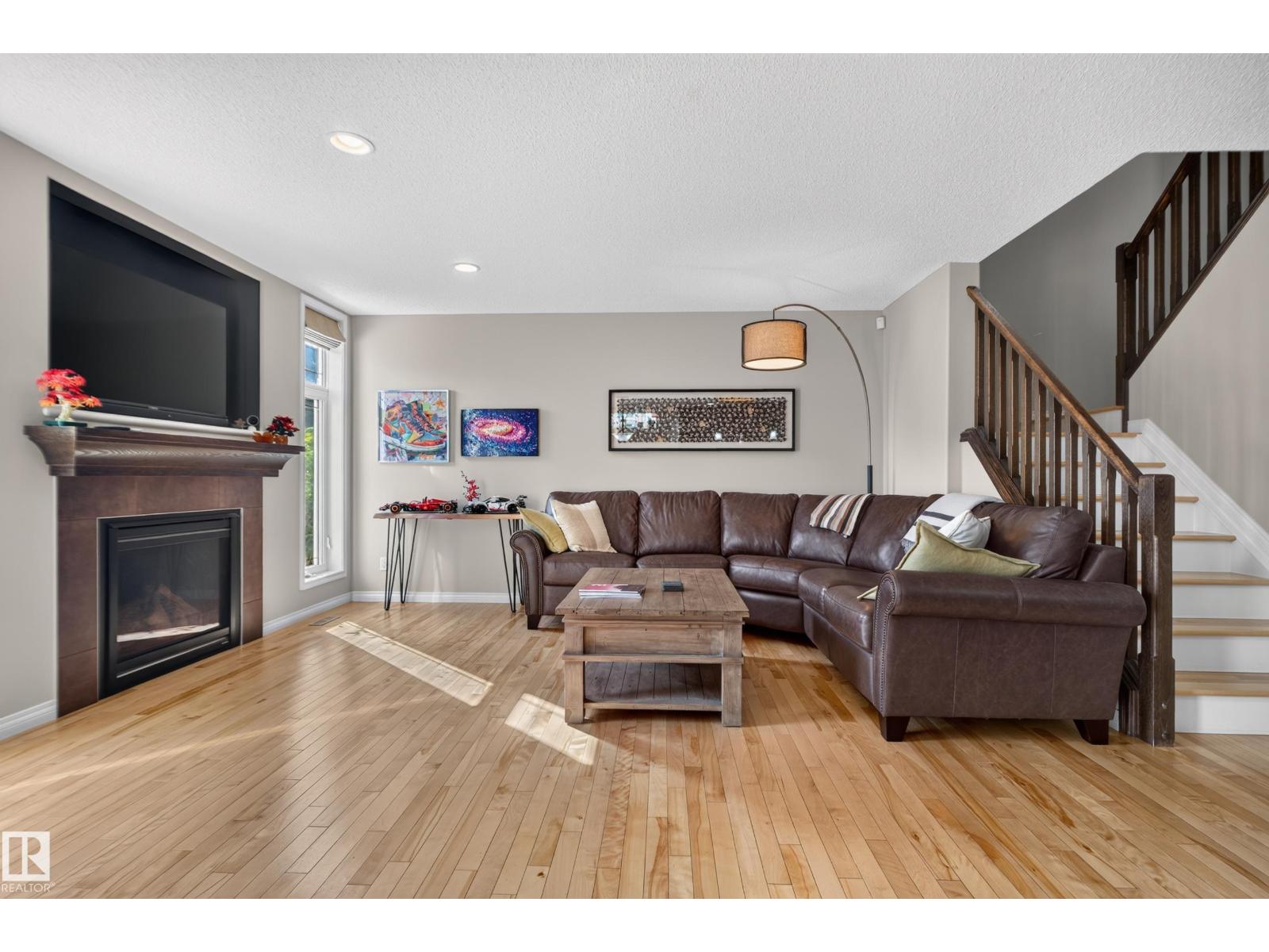 20853 92a Av Nw Property Photo 15