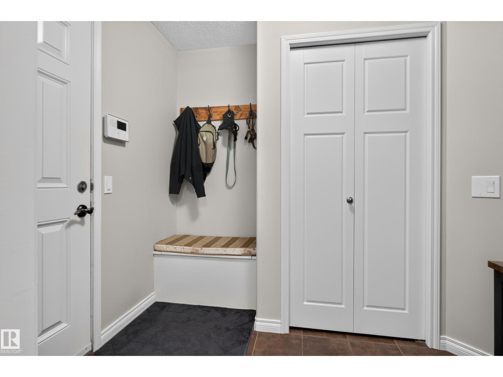 20853 92a Av Nw Property Photo 22