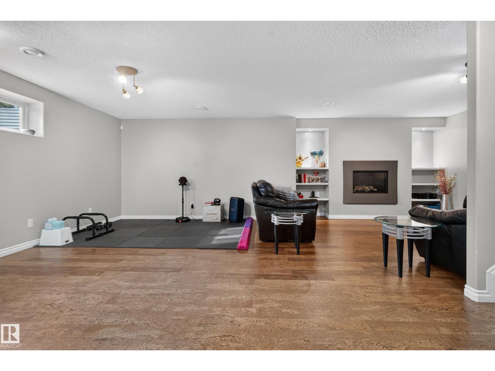 20853 92a Av Nw Property Photo 40