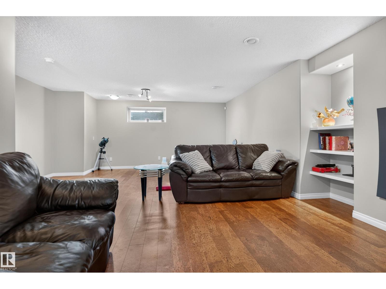 20853 92a Av Nw Property Photo 42