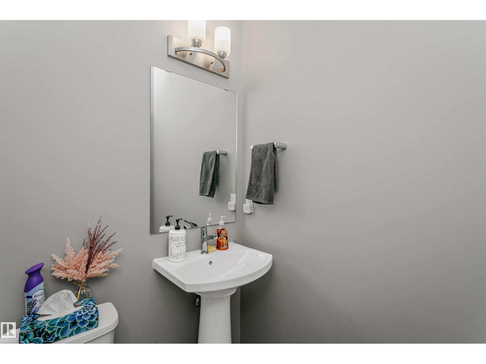 7322 Chivers Cr Sw Property Photo 12