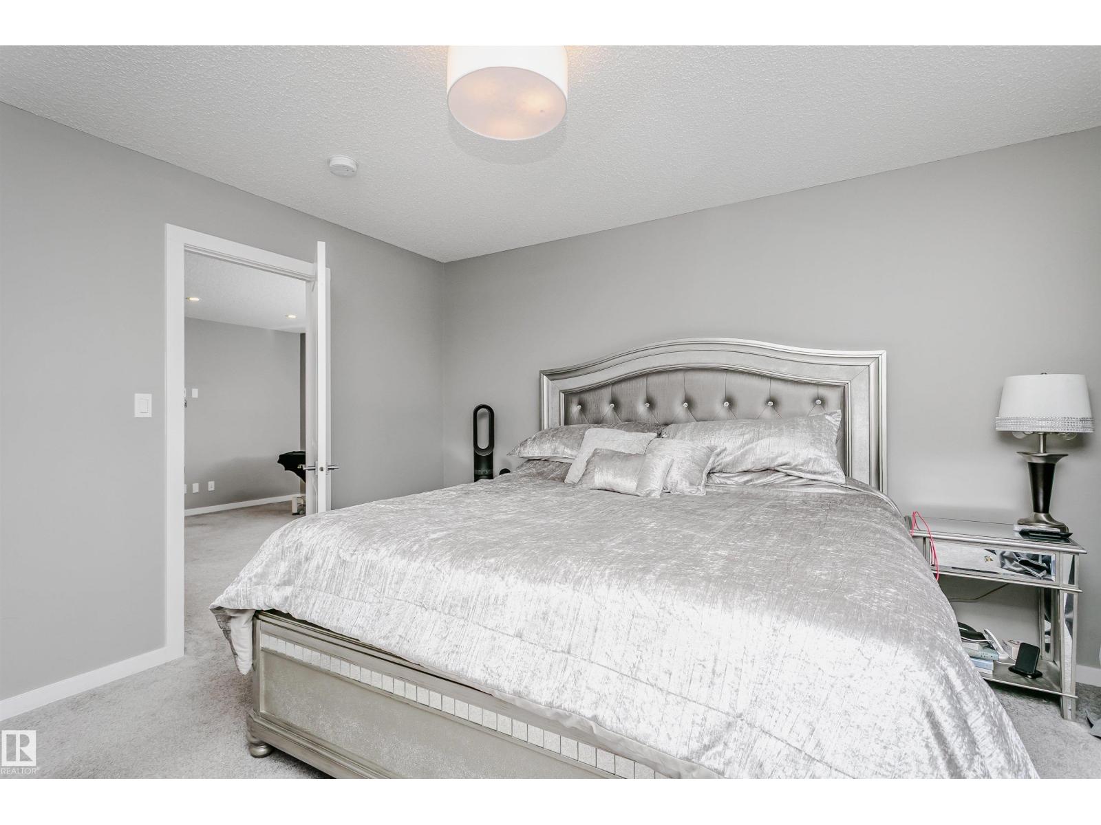 7322 Chivers Cr Sw Property Photo 16