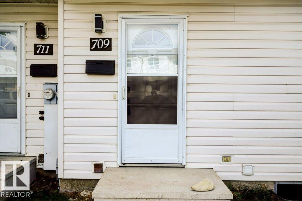 709 Clareview Rd Nw Property Photo 2