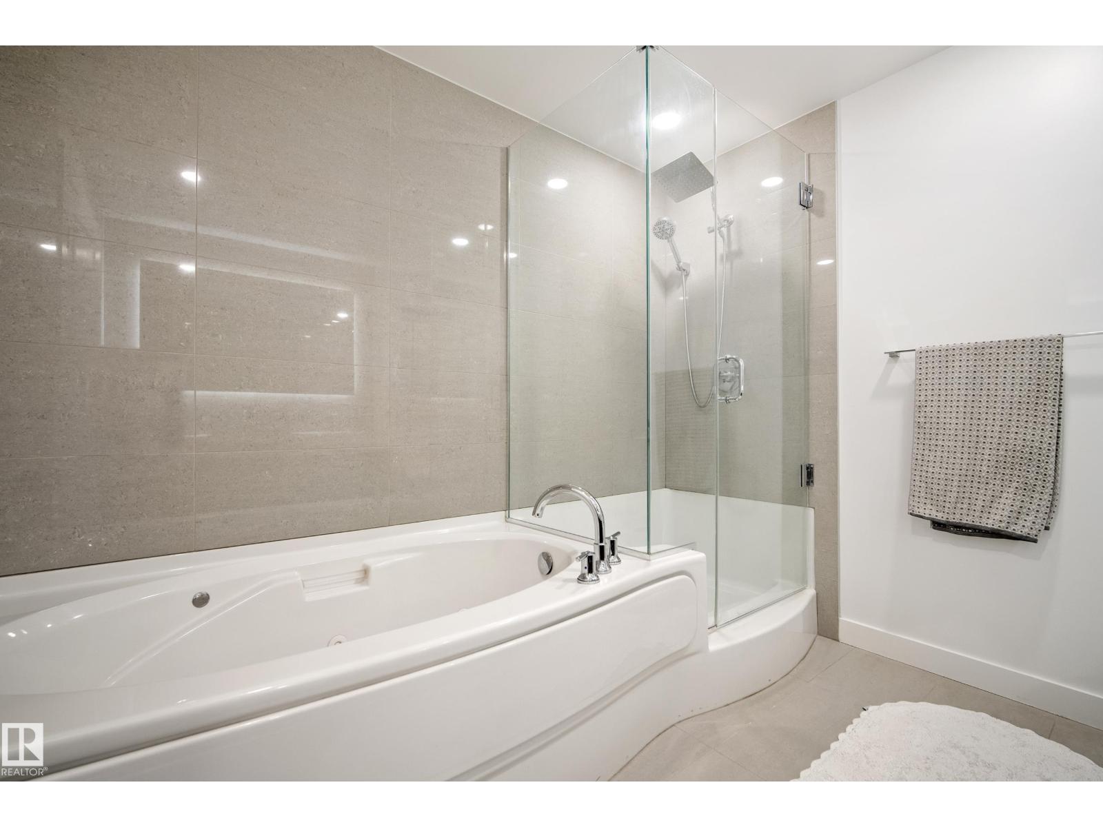 #2502 9720 106 St Nw Property Photo 26
