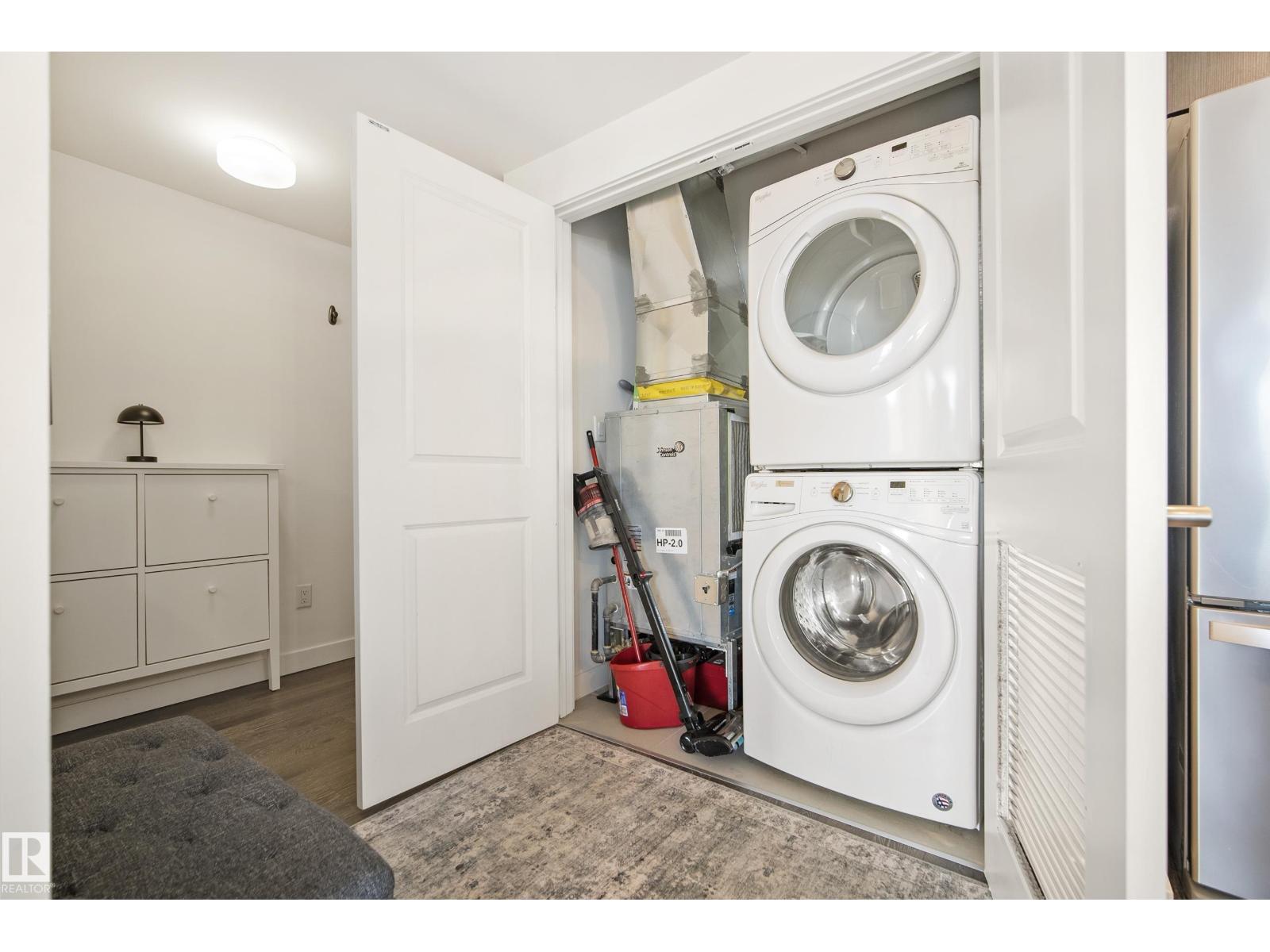 #2502 9720 106 St Nw Property Photo 28