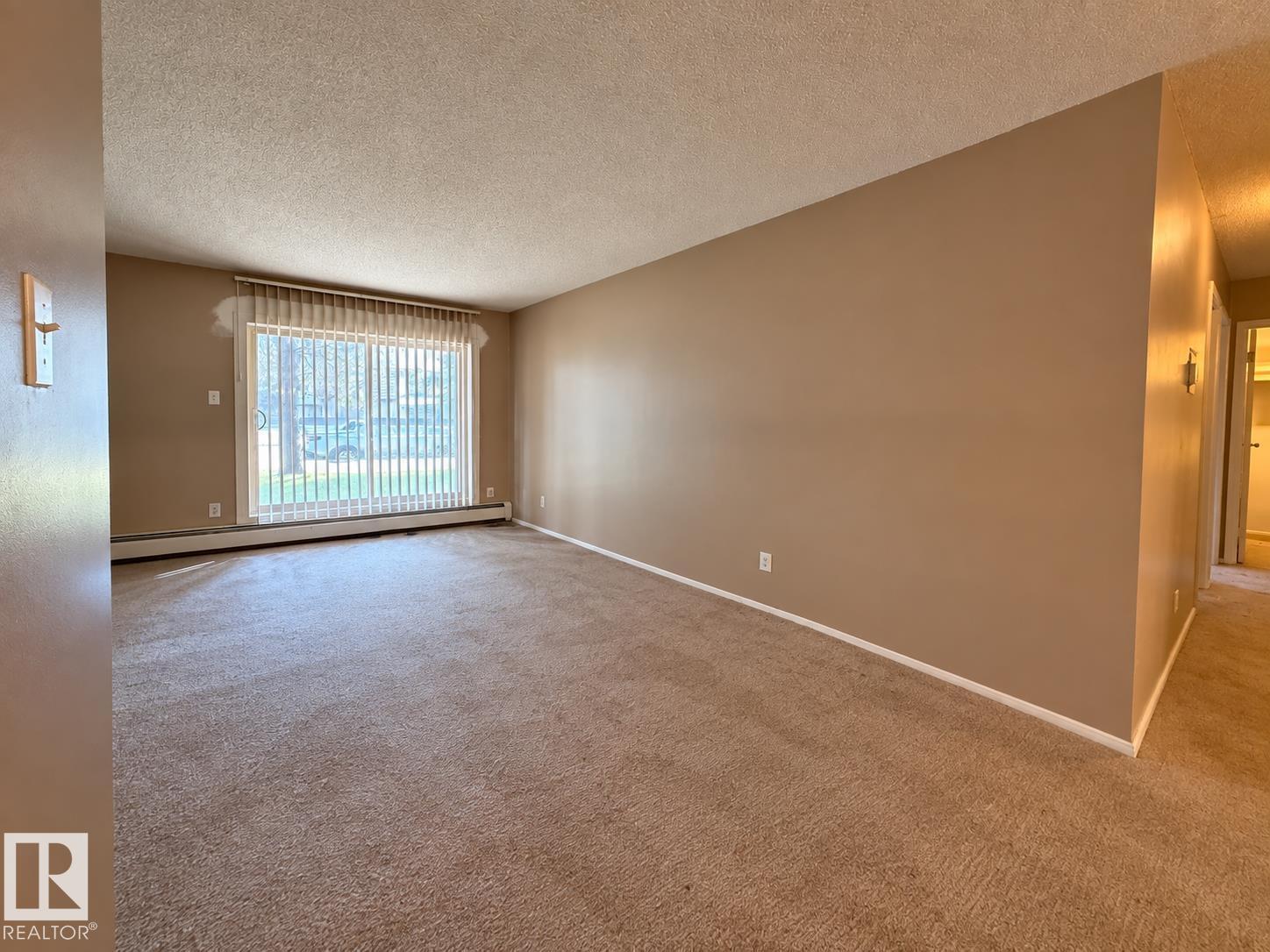 #2 11608 28 Av Nw Property Photo 4