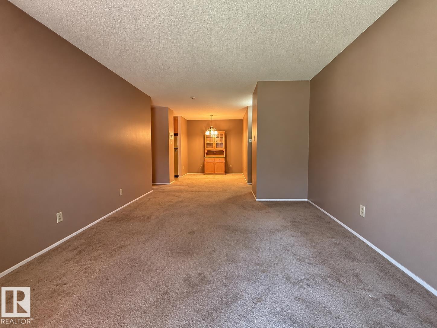 #2 11608 28 Av Nw Property Photo 5