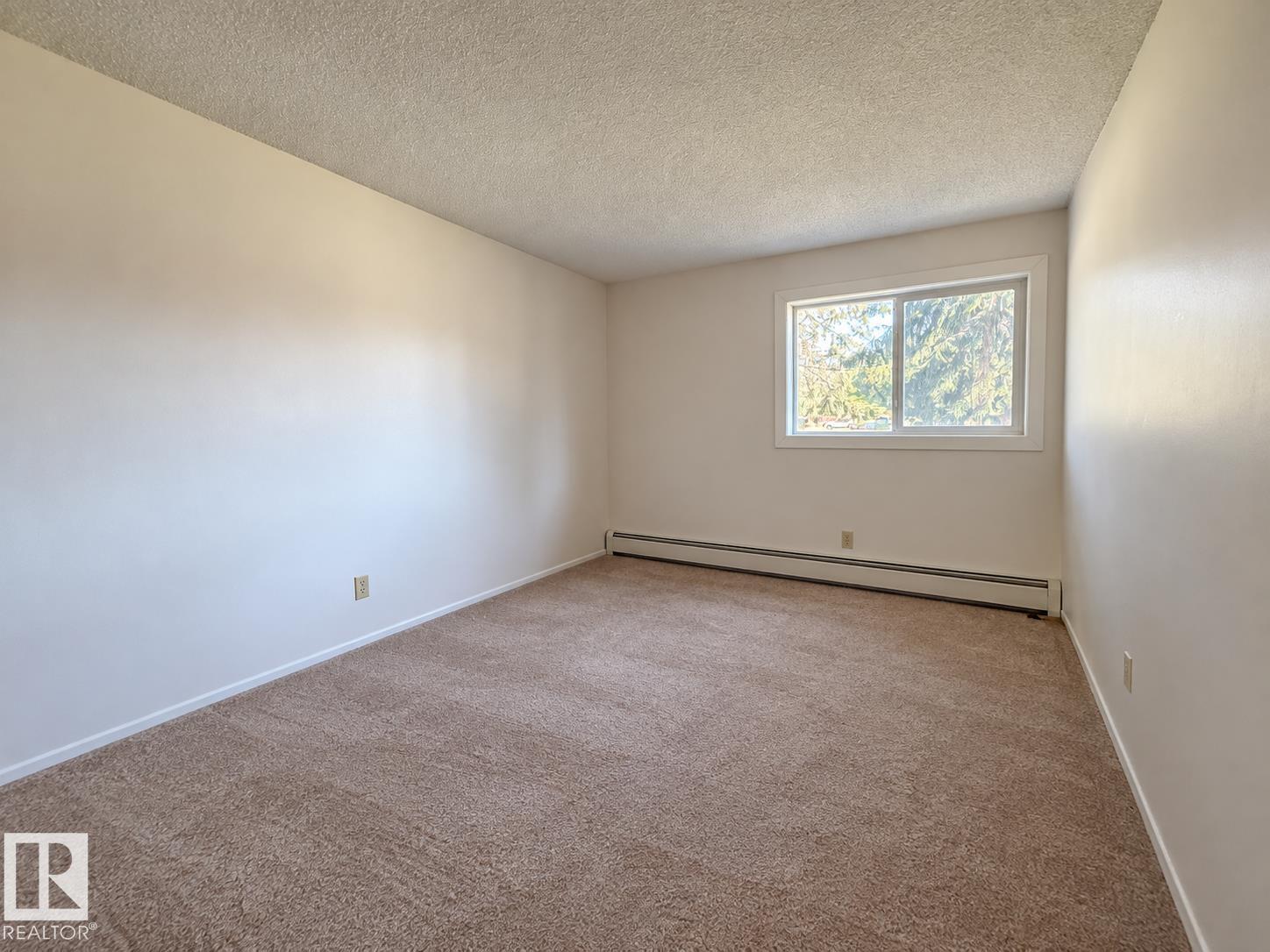 #2 11608 28 Av Nw Property Photo 8