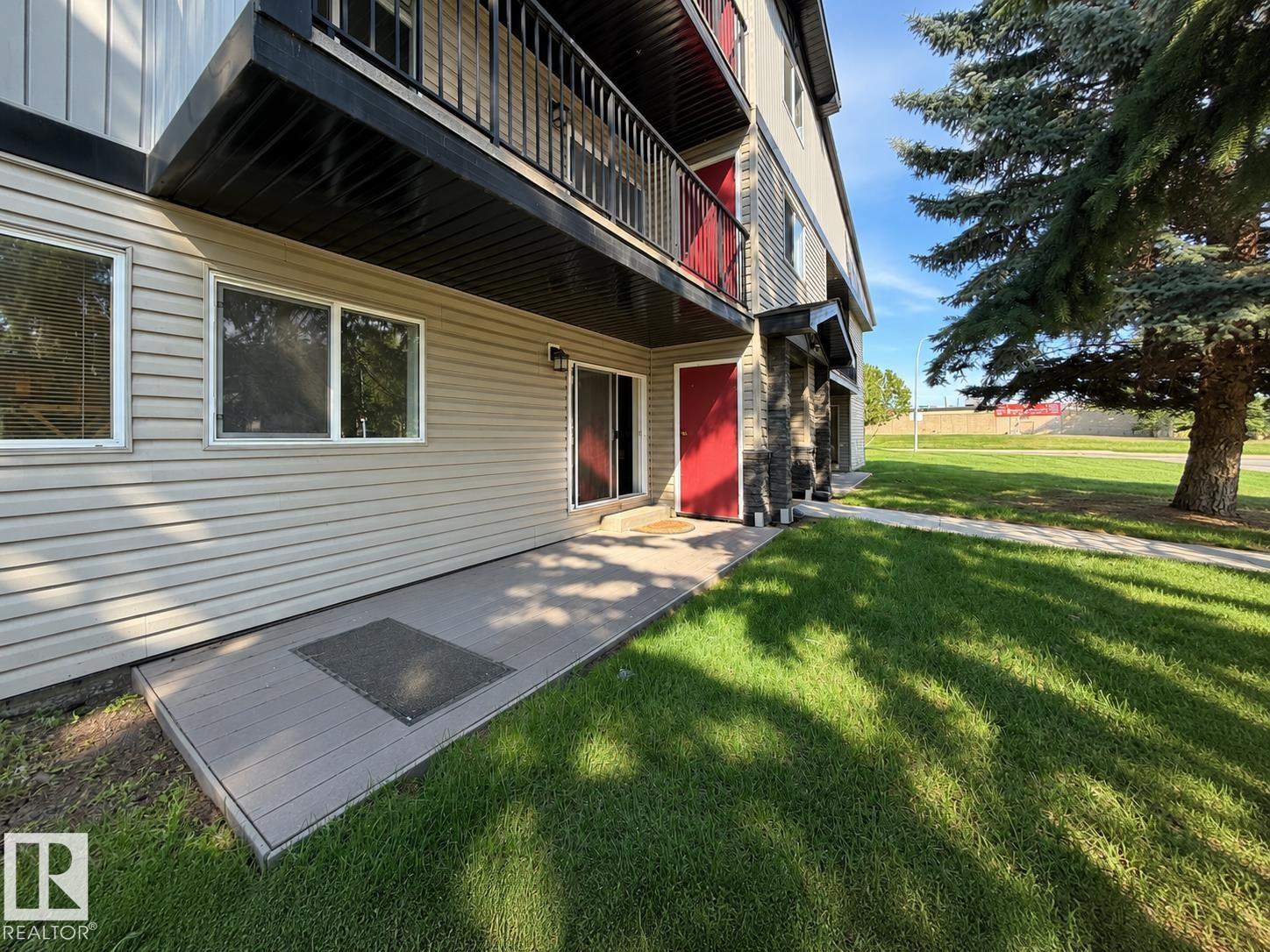 #2 11608 28 Av Nw Property Photo 13