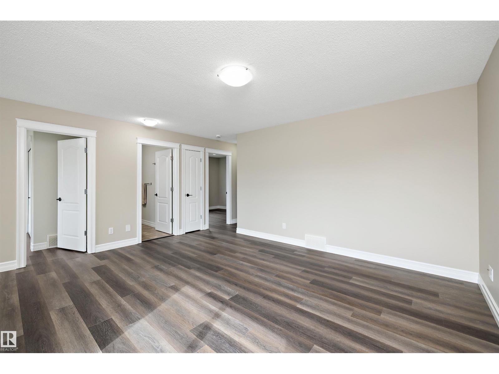 178 Woodbend Wy Property Photo 14