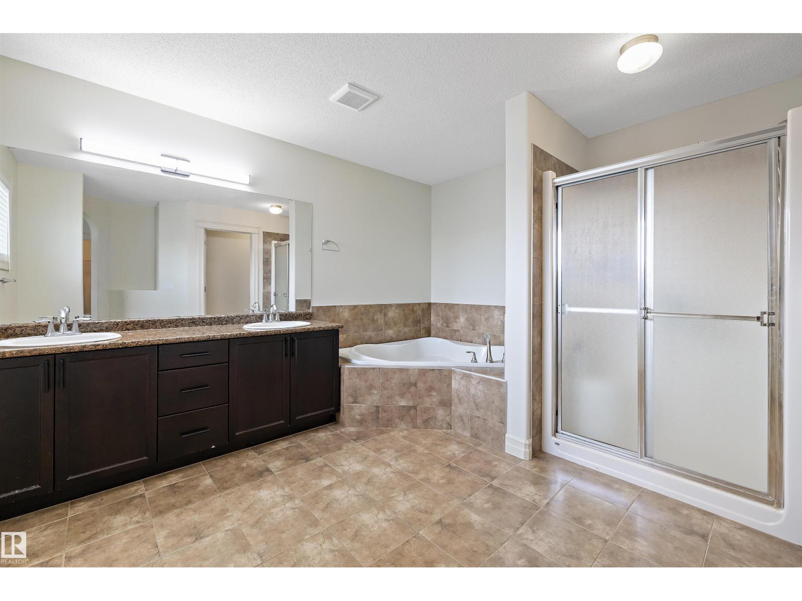 178 Woodbend Wy Property Photo 16