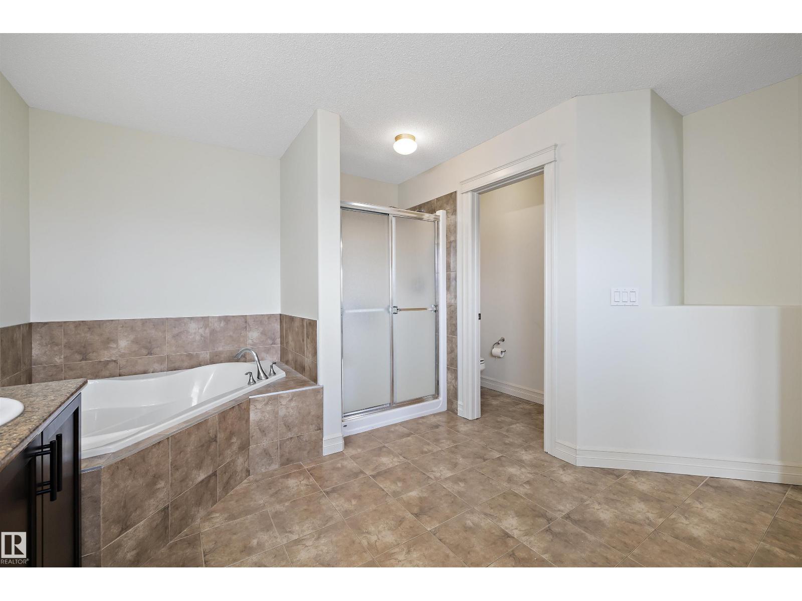 178 Woodbend Wy Property Photo 17
