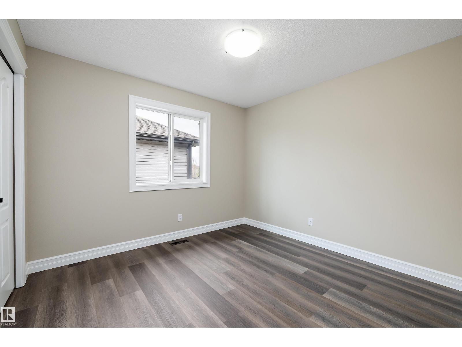 178 Woodbend Wy Property Photo 21