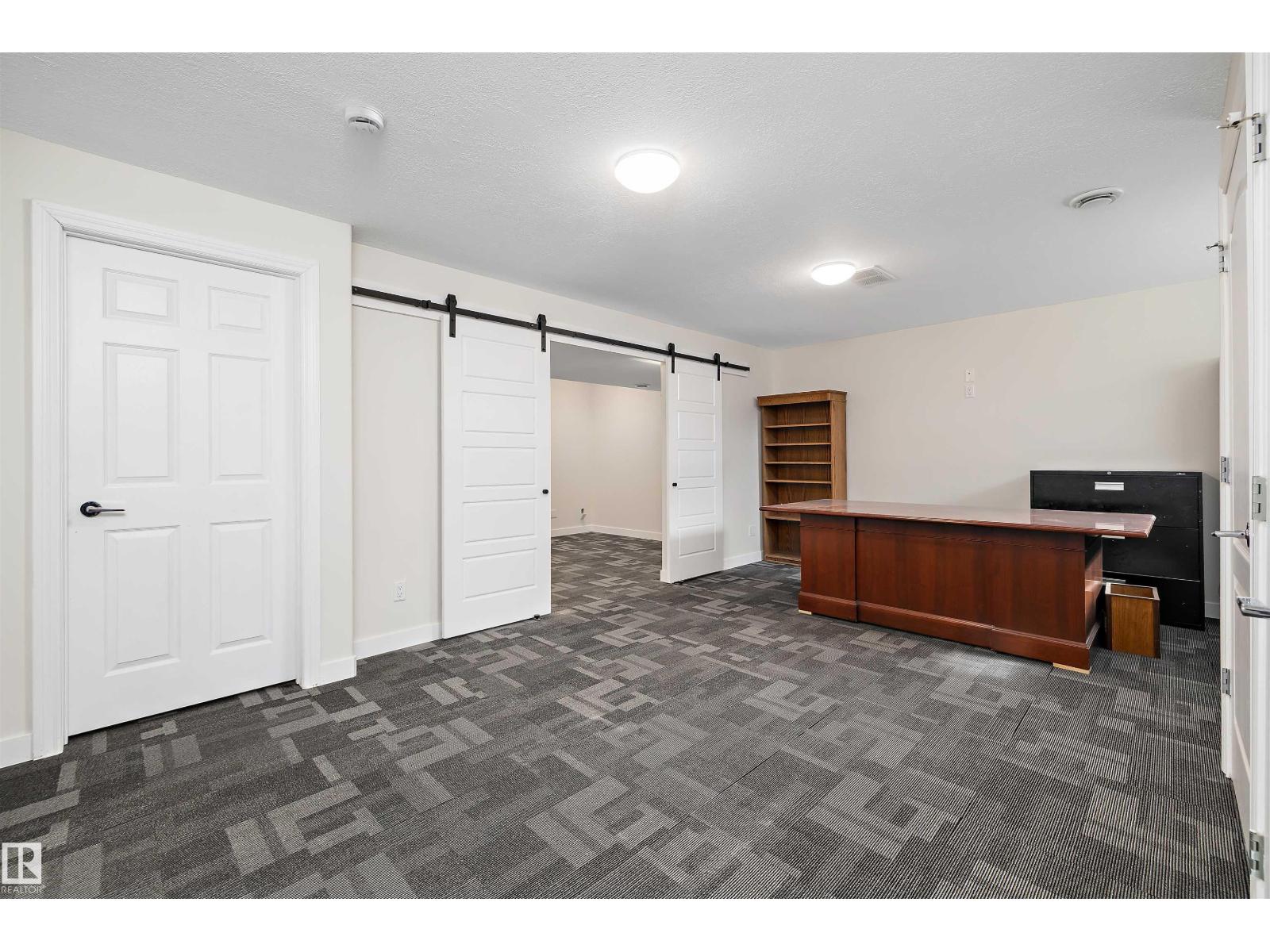 178 Woodbend Wy Property Photo 24