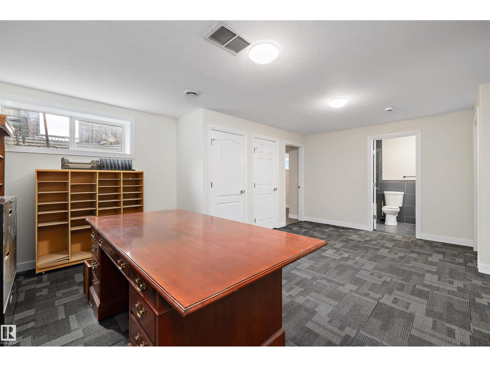 178 Woodbend Wy Property Photo 25