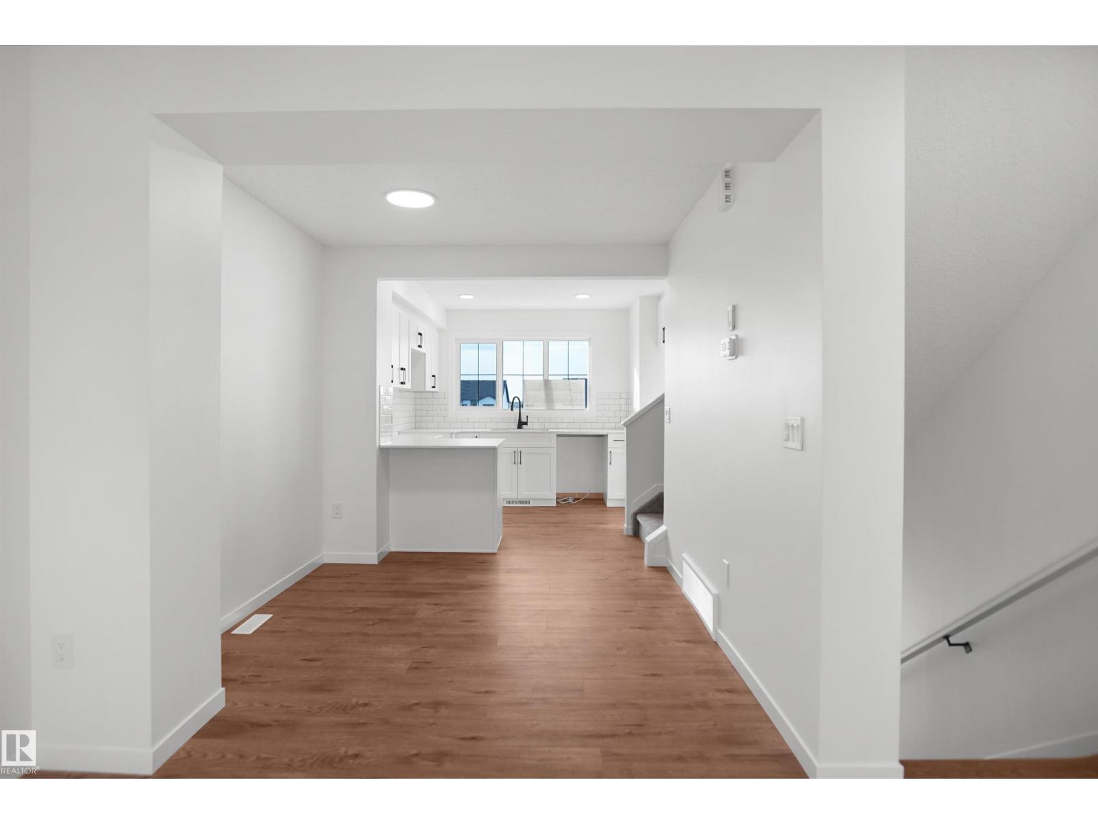 1429 9 St Nw Property Photo 6