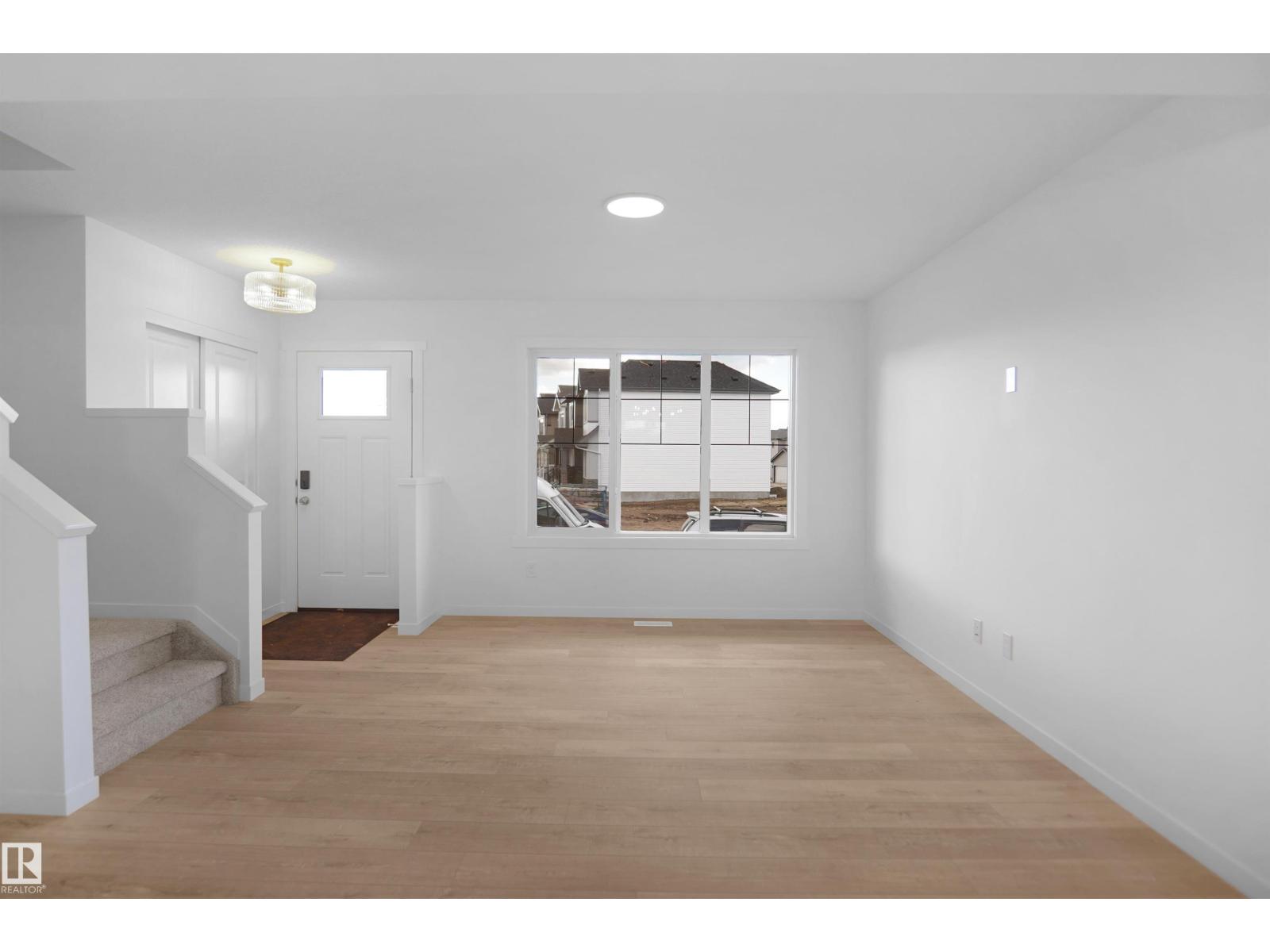 423 Aster Dr Nw Property Photo 5