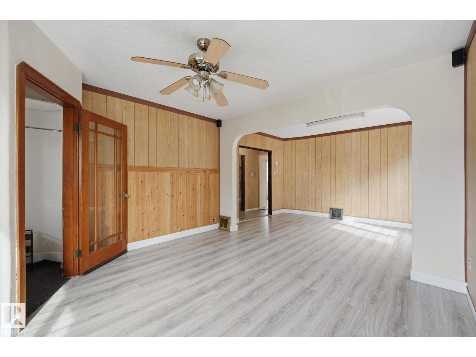 10917 96 St Nw Property Photo 6