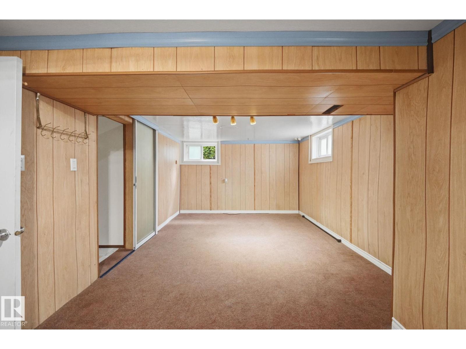 10917 96 St Nw Property Photo 19