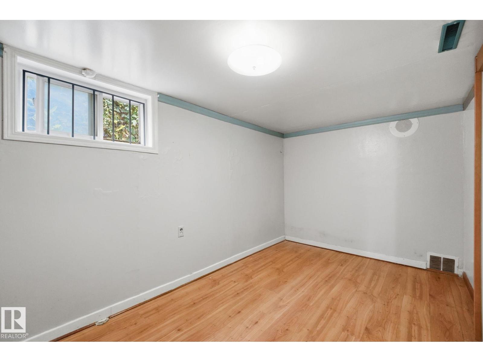 10917 96 St Nw Property Photo 22
