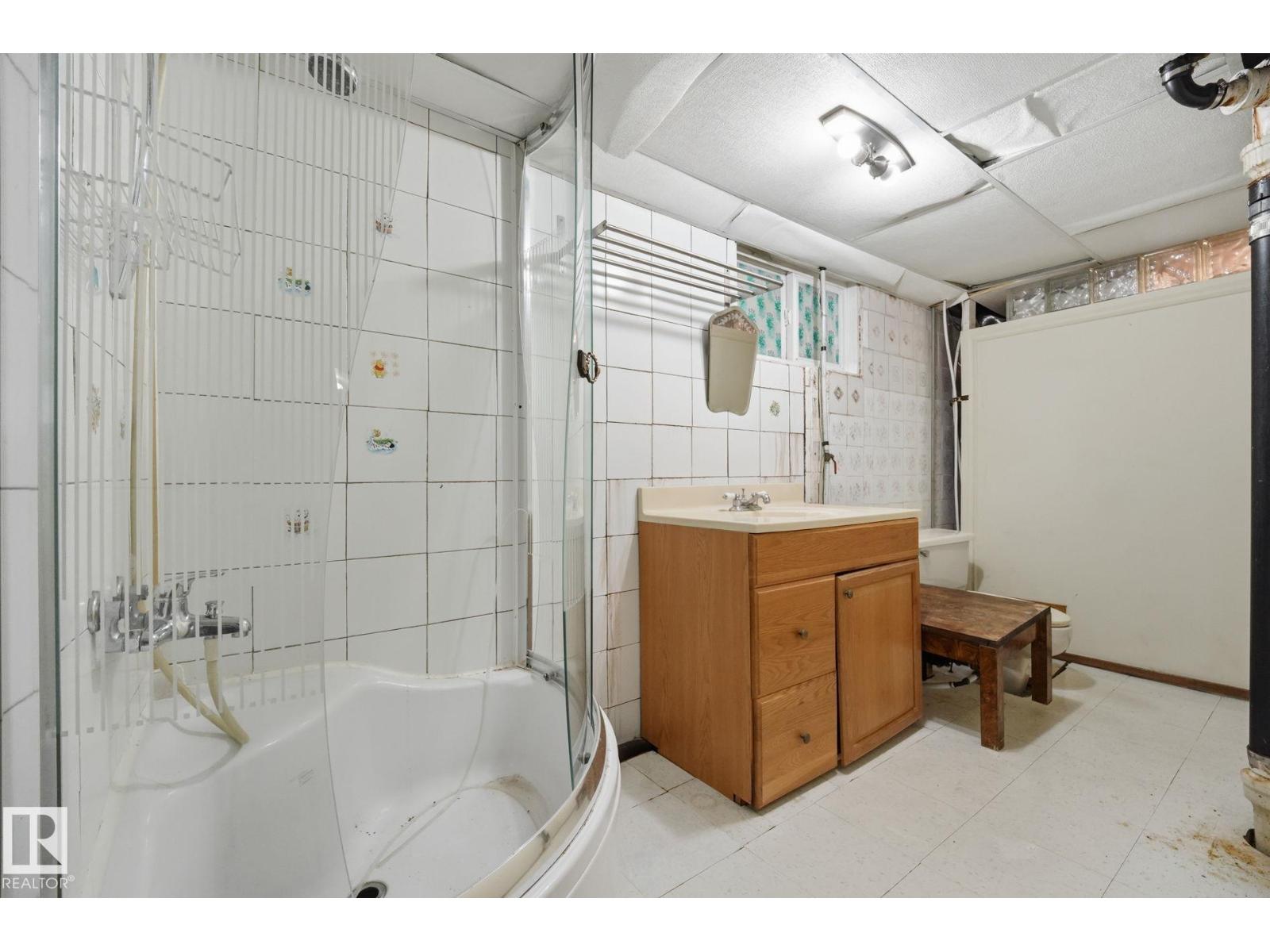 10917 96 St Nw Property Photo 25