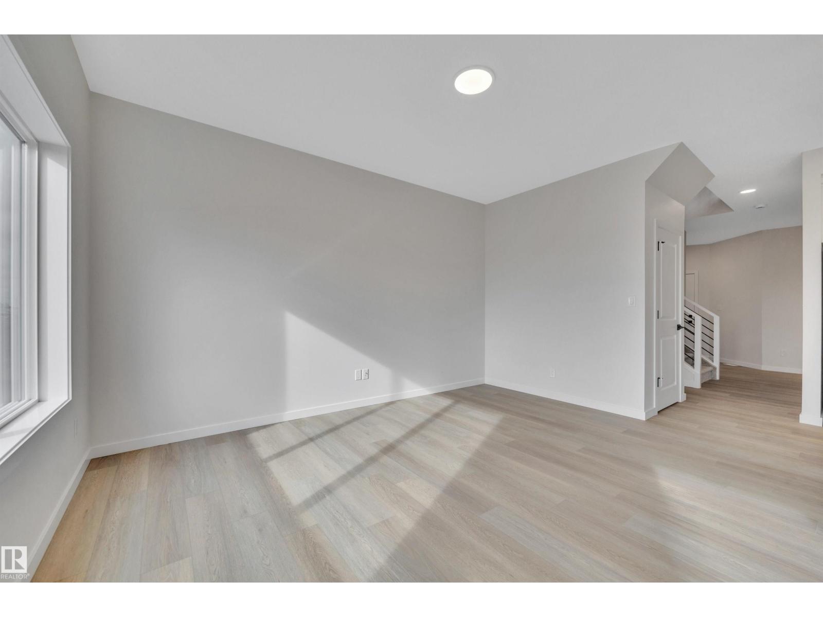 5441 Hawthorn Ru Sw Property Photo 9