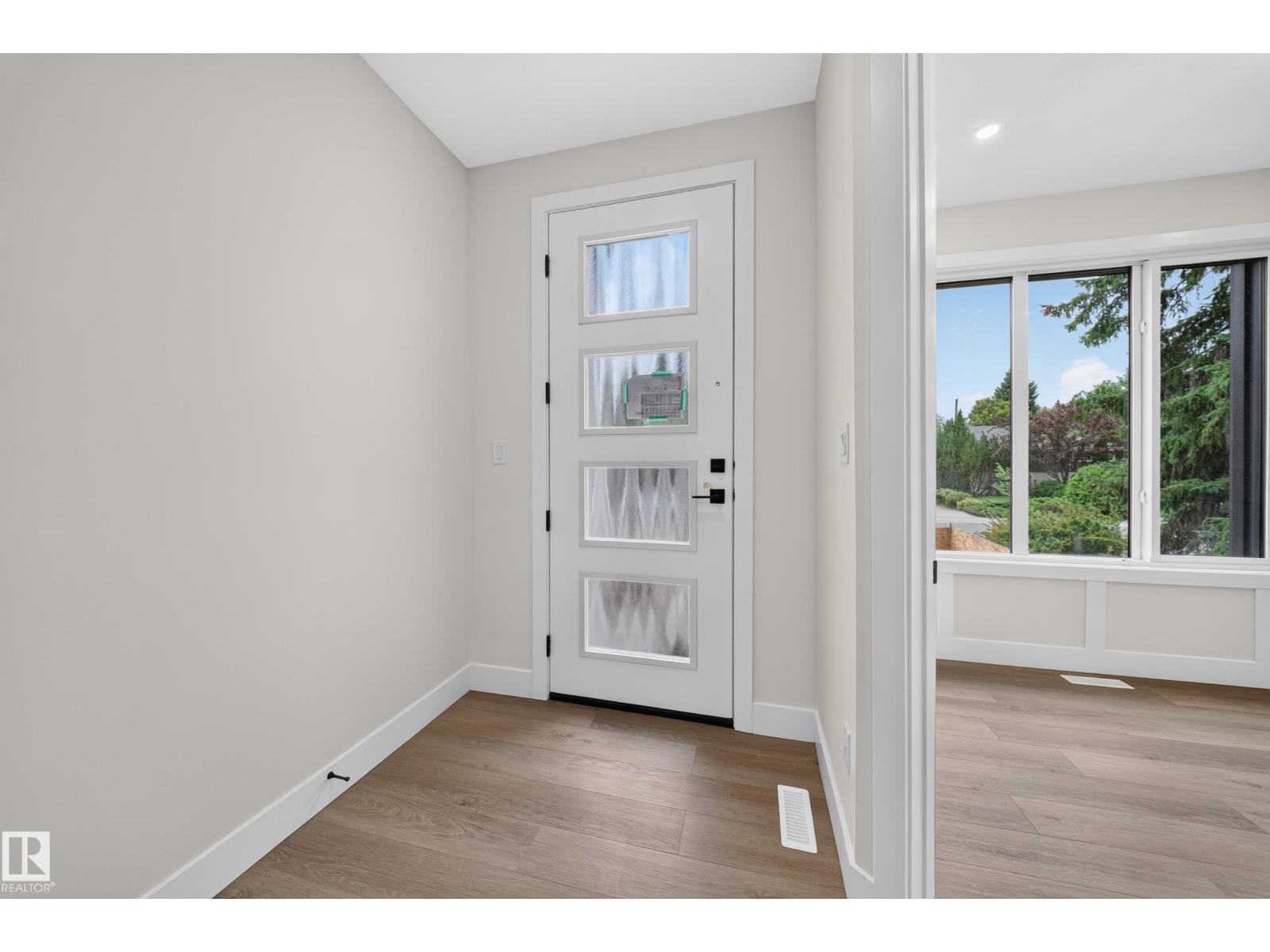 14610 85 Av Nw Property Photo 2