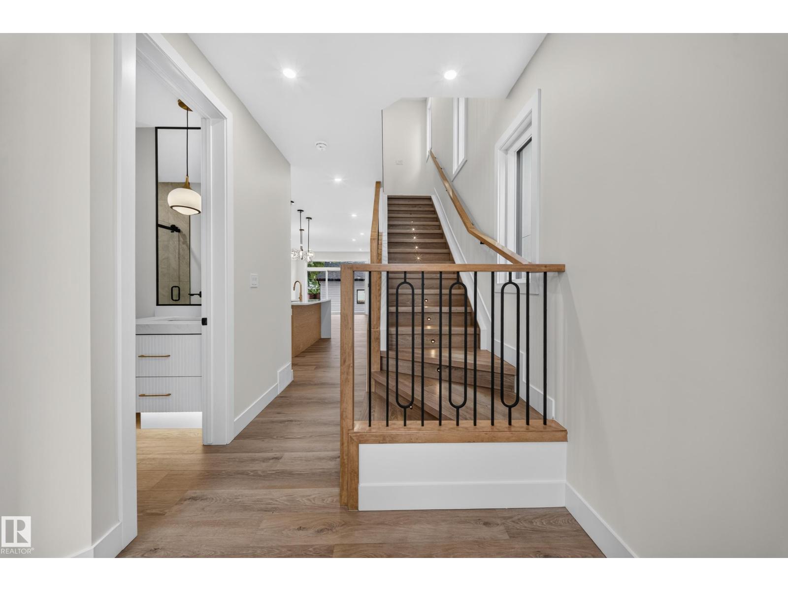 14610 85 Av Nw Property Photo 4